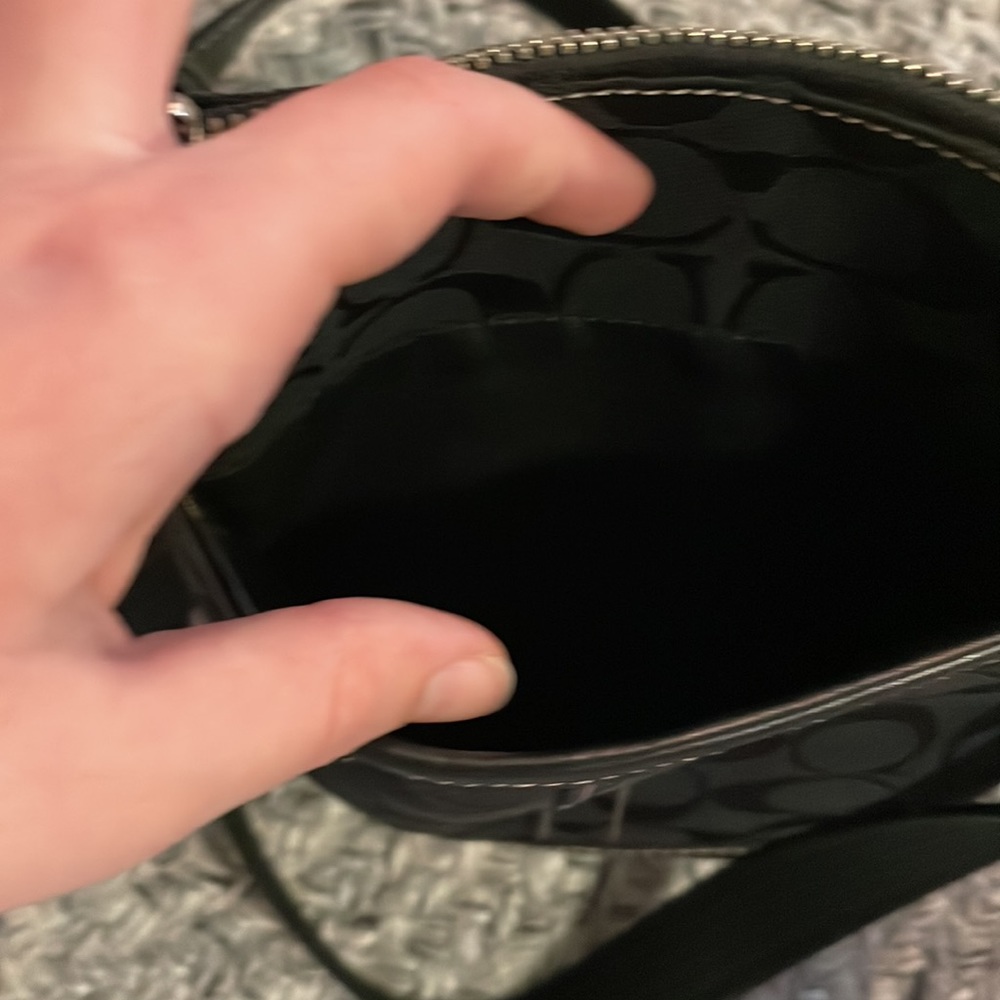 🖤 Amazing 🤩 like new vintage black coach Crossbody bag. - Picture 10 of 14